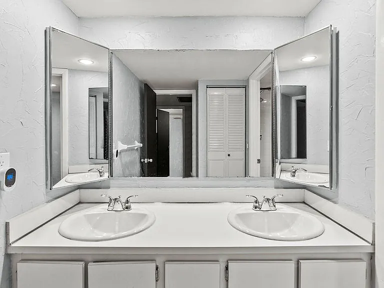 29 Lake Arbor Dr — Photo 14