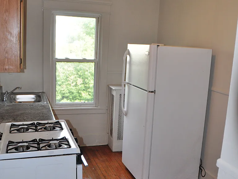 7 Teunis St #2 — Photo 3