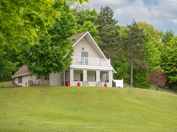 6921 Cram Rd, Williamsburg, MI 49690