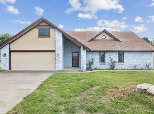 17670 S 280th Rd, Morris, OK 74445