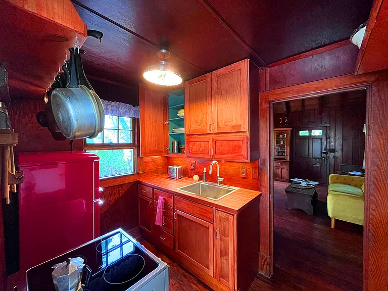 5800 Fenwick Rd — Photo 11