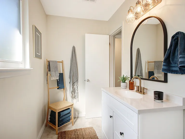 660 Aquatic Dr — Photo 34