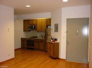 2609 18th St, Astoria, NY 11102