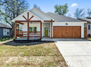 2546 W Clarendon Dr, Dallas, TX 75211