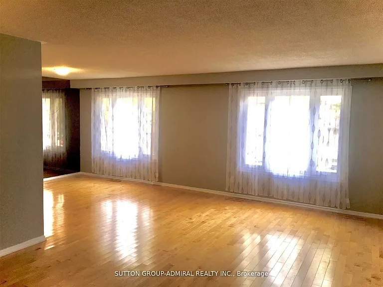 4 Nootka Cres #2 — Photo 6