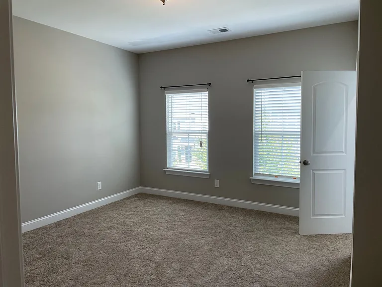 2510 Gallery Dr — Photo 16