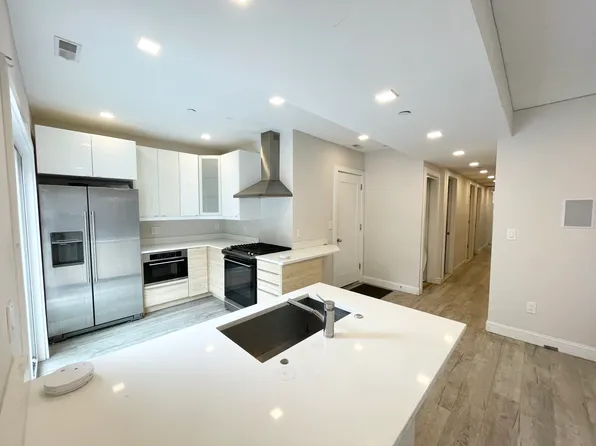 113 Hillside St, Roxbury Crossing, MA