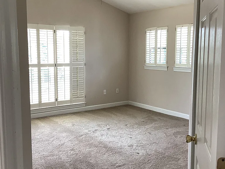 17811 Half Moon Ln — Photo 12