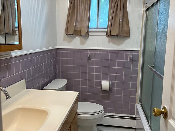 5th image of 2465 Nassau St