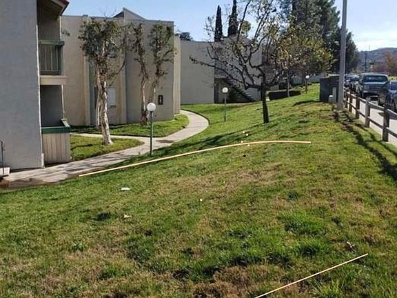 2nd image of 12716 Lakeshore Dr APT A