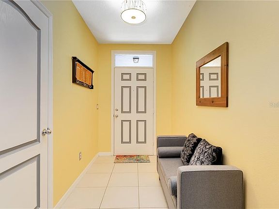 3rd image of 106 Cinnamon Oak Dr