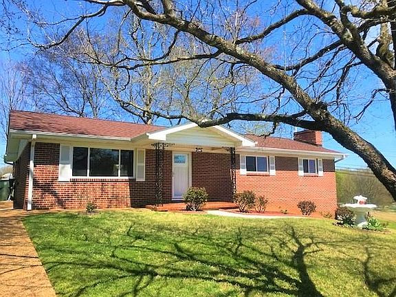 2nd image of 1347 Lynnhaven Cir