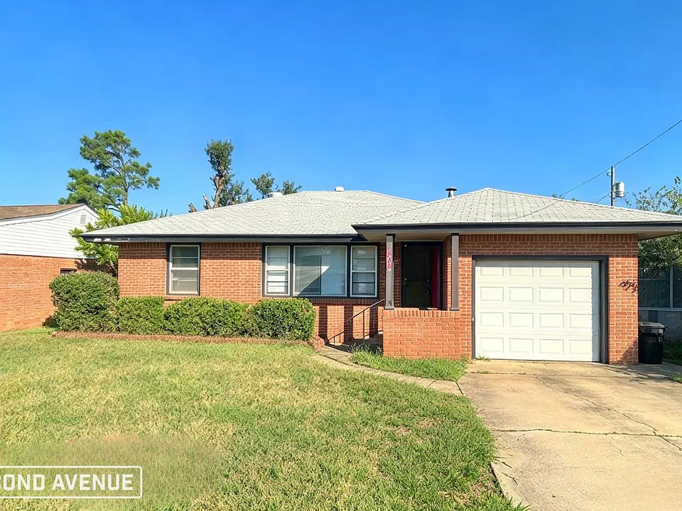 1601 Reding Dr