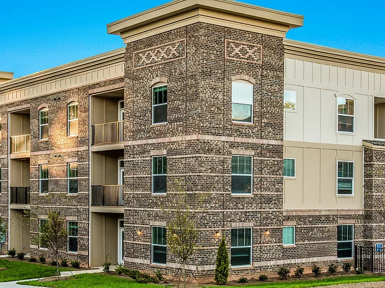 Waxhaw Mills Apartments — Photo 28