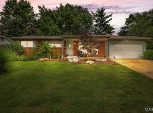 5 Heathwood Ln, Fenton, MO 63026