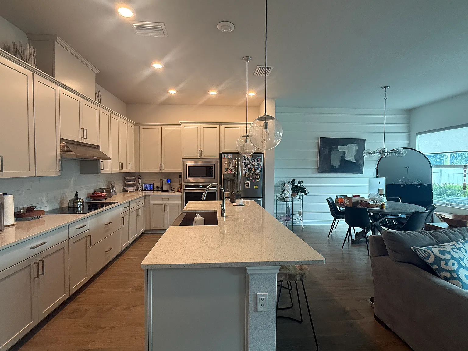 3 bed, 2.5 bath, 2091 sqft, $4,500 — Photo 3