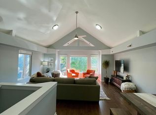 2040 W Crystal St #3, Chicago, IL 60622