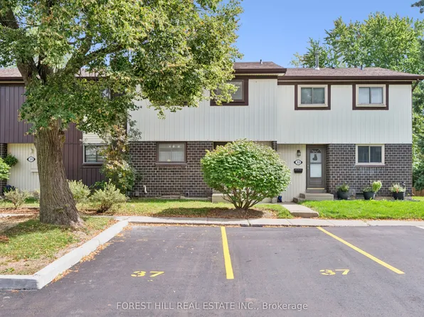45 Marksam Rd #37, Guelph, ON N1H 6Y9