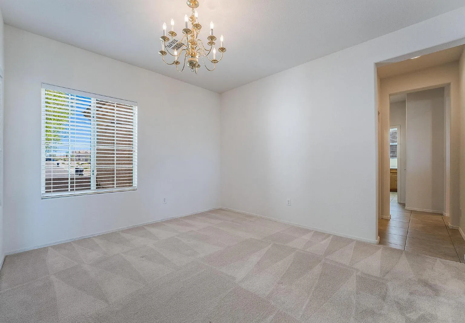 3 bed, 2.5 bath, 2321 sqft, $2,500 — Photo 4