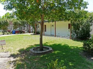 711 N Hall St, Lancaster, TX 75146