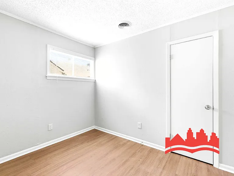 297 Eastview St — Photo 22