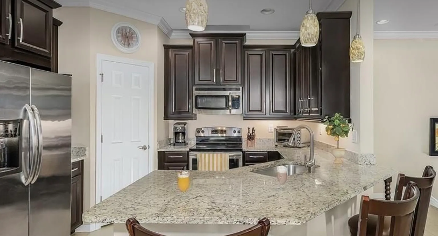 23550 Alamanda Dr — Photo 4
