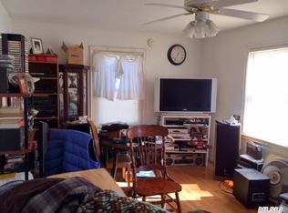 1 McKinley St, Islip Terrace, NY 11752