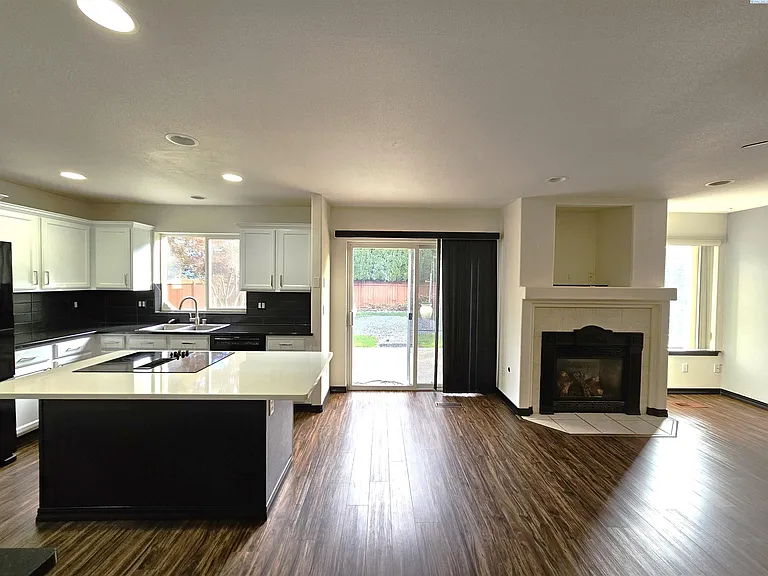 3014 Sonoran Dr — Photo 11