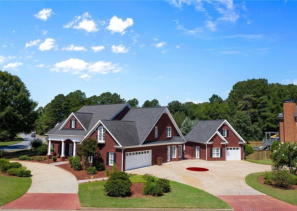 1st image of 498 Waterford Dr