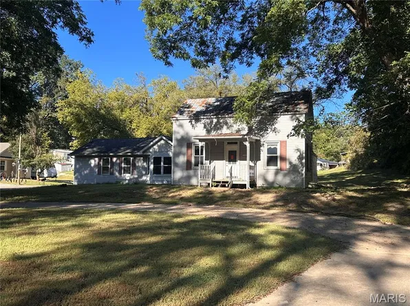 1001 Olive St, New Haven, MO 63068