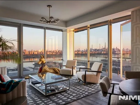 320 Adolphus Avenue #815, Cliffside Park, NJ 07010