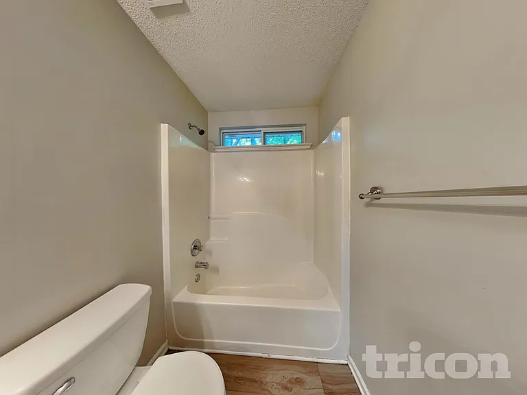 205 Lossie Ln — Photo 12