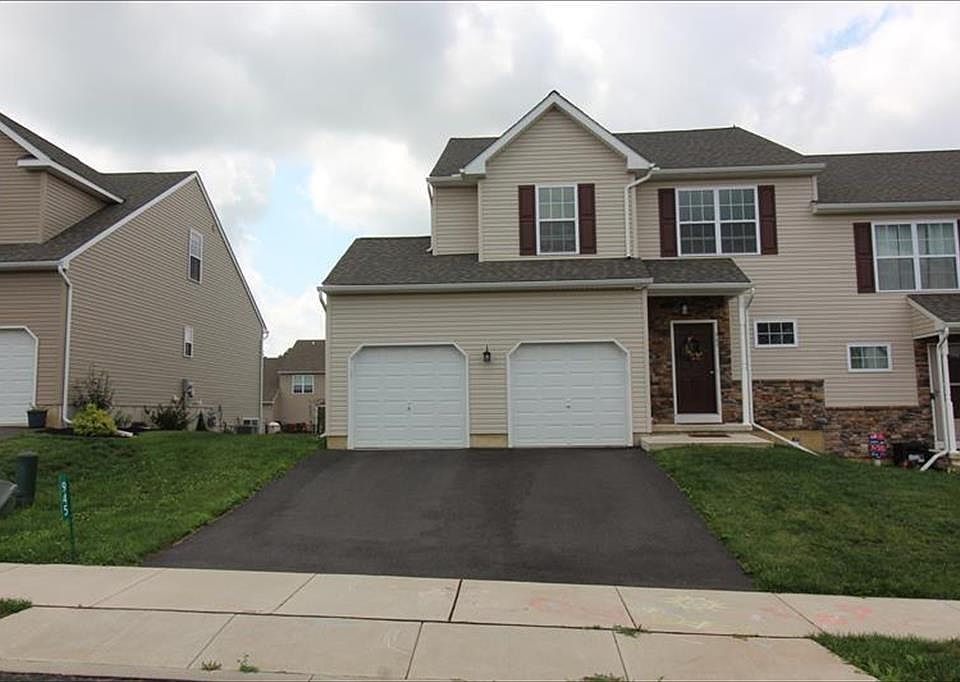 1st image of 945 Graystone Cir