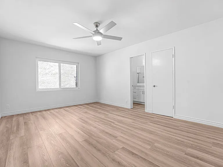 1237 Berkeley St - steps to Wilshire Blvd in Santa Monica — Photo 26