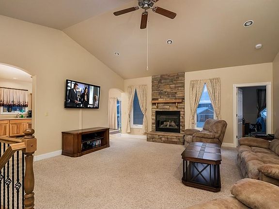 4th image of 3003 Cove Creek Cir