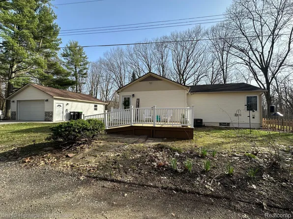 5625 Fernlands, Pinckney, MI 48169