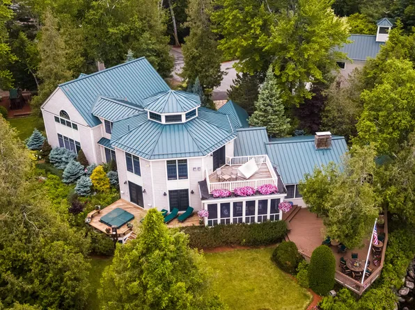 107 Barrows Point Road, Newport, ME 04953