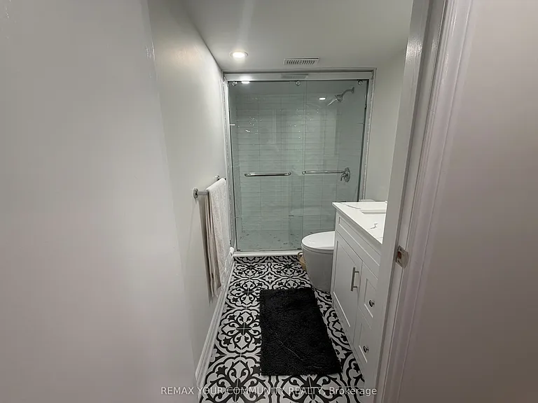 414 Wycliffe Ave — Photo 12