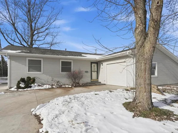 703 Westview Dr, Angola, IN 46703