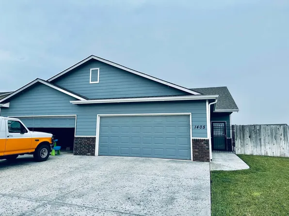 1403-1405 N Azena St, Andover, KS 67002