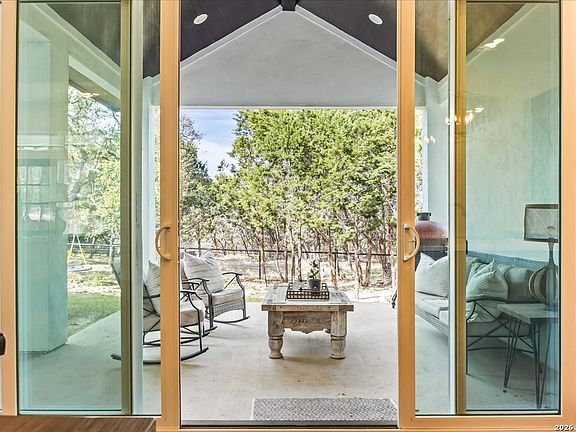 2nd image of 117 Alondra Ln