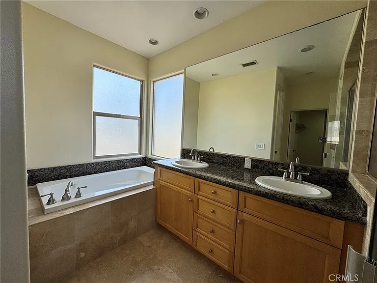 1001 Sartori Ave — Photo 9