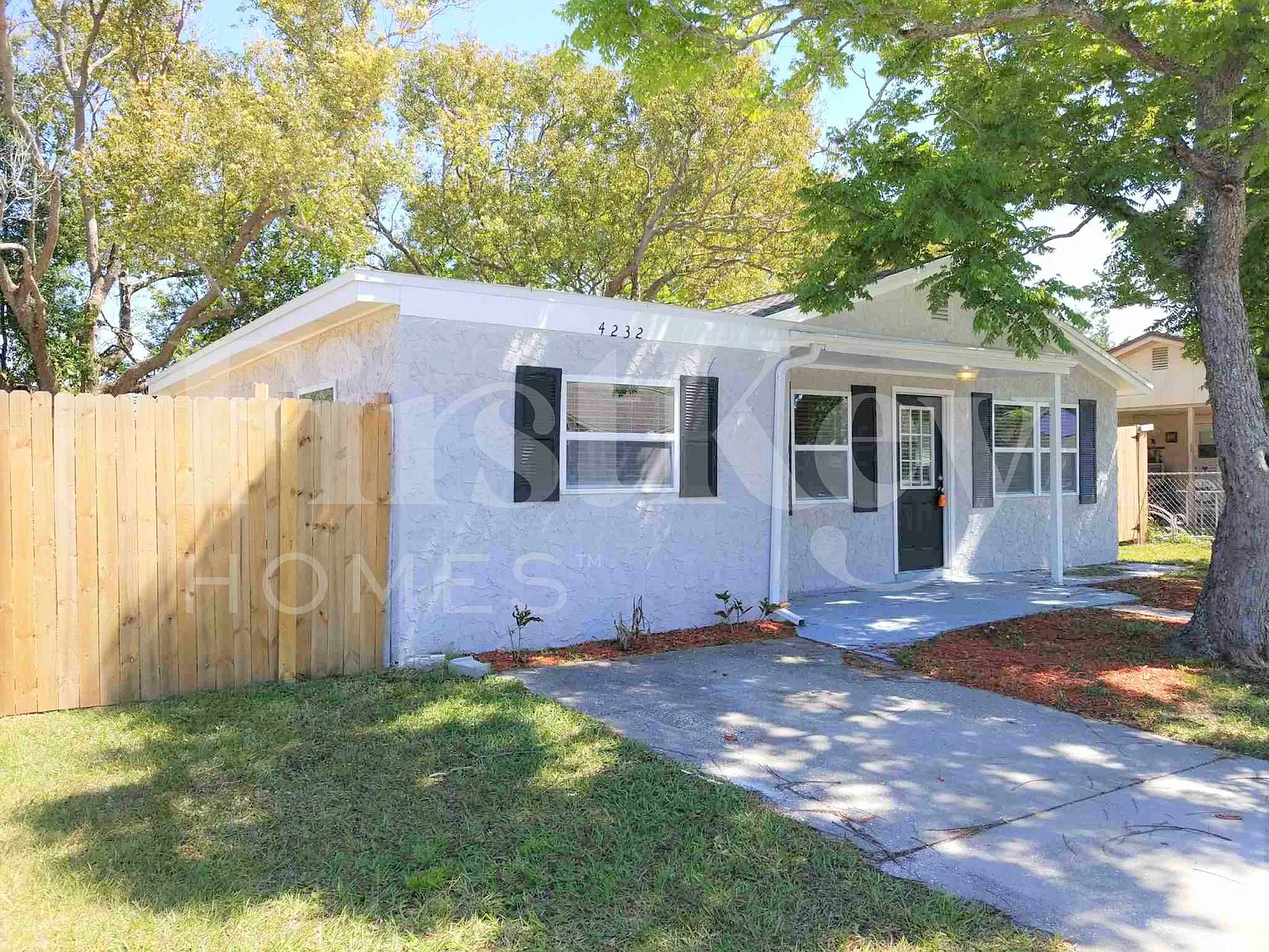 3 bed, 2.0 bath, 1124 sqft, $2,155 — Photo 3