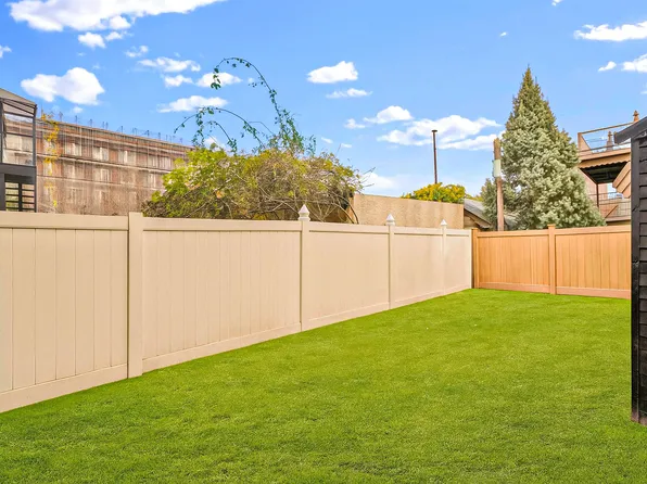 23-13 Ditmars Boulevard image 17 of 18