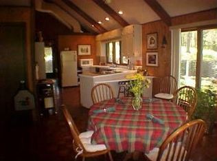 6810 E Lake Rd, Pekin, IN 47165