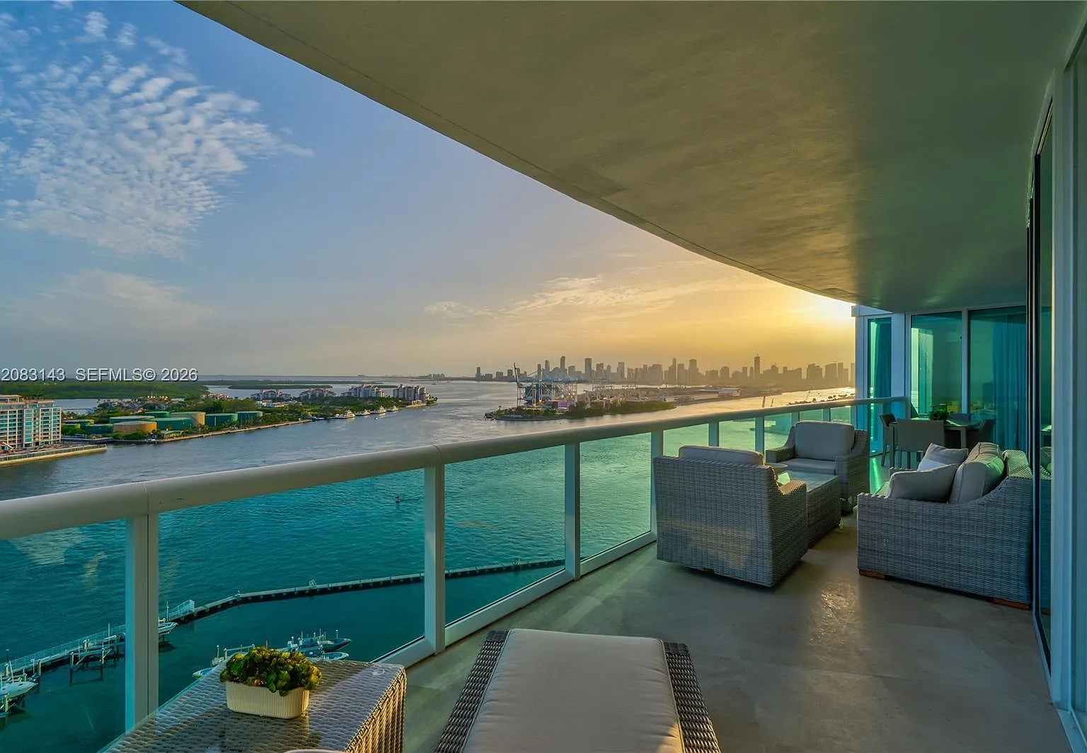 Murano At Portofino Condo — Photo 1