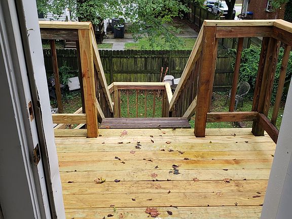 3rd image of 855 W 38th St #B