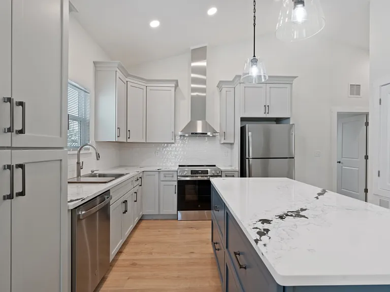 418 N C St — Photo 12