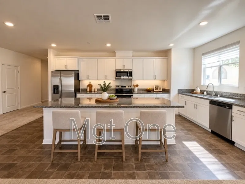 4 bed, 2.0 bath, 2194 sqft, $3,250 — Photo 3