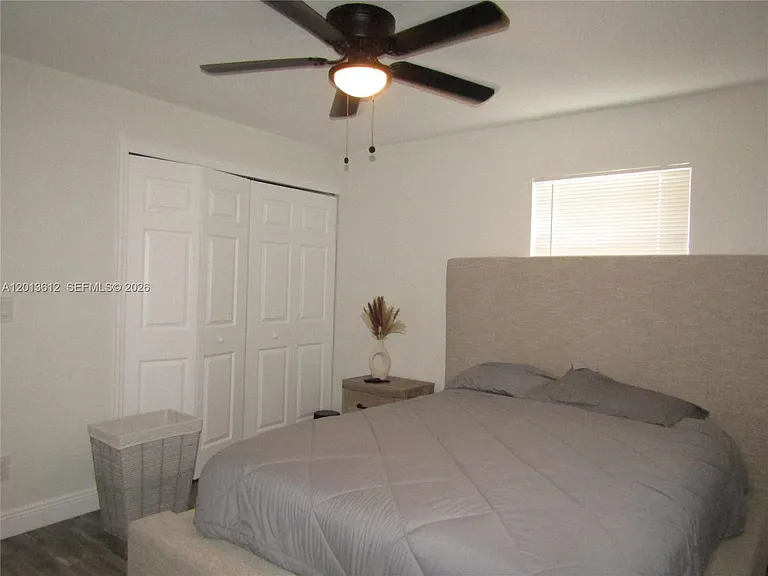 2447 Messina Ave — Photo 13